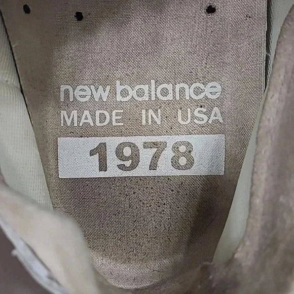 Limited Edition New Balance ML 1978HK Nubuck Suede Sneakers - Picture 15 of 15
